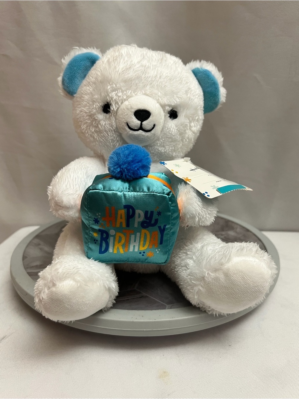 Hallmark Happy Birthday Teddy Bear Plush With Present NWT